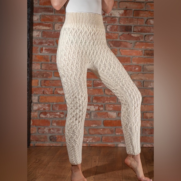 Aran Crafts Pants - NWT Wool Cashmere Aran Cable Leggings Fisherman’s Medium Size Gorgeous Leggings